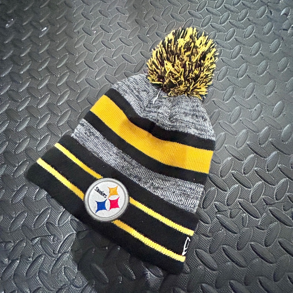 STEELERS NFL Knit Beanie with Pom Pom